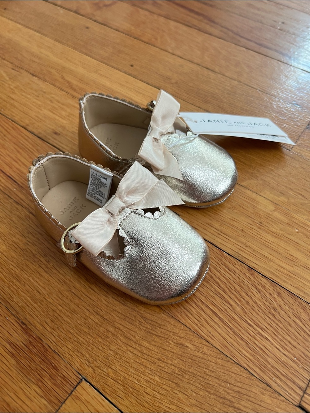 Janie and Jack Shimmery Gold Toddler Mary Jane Shoes with Bow Strap 12-18M
